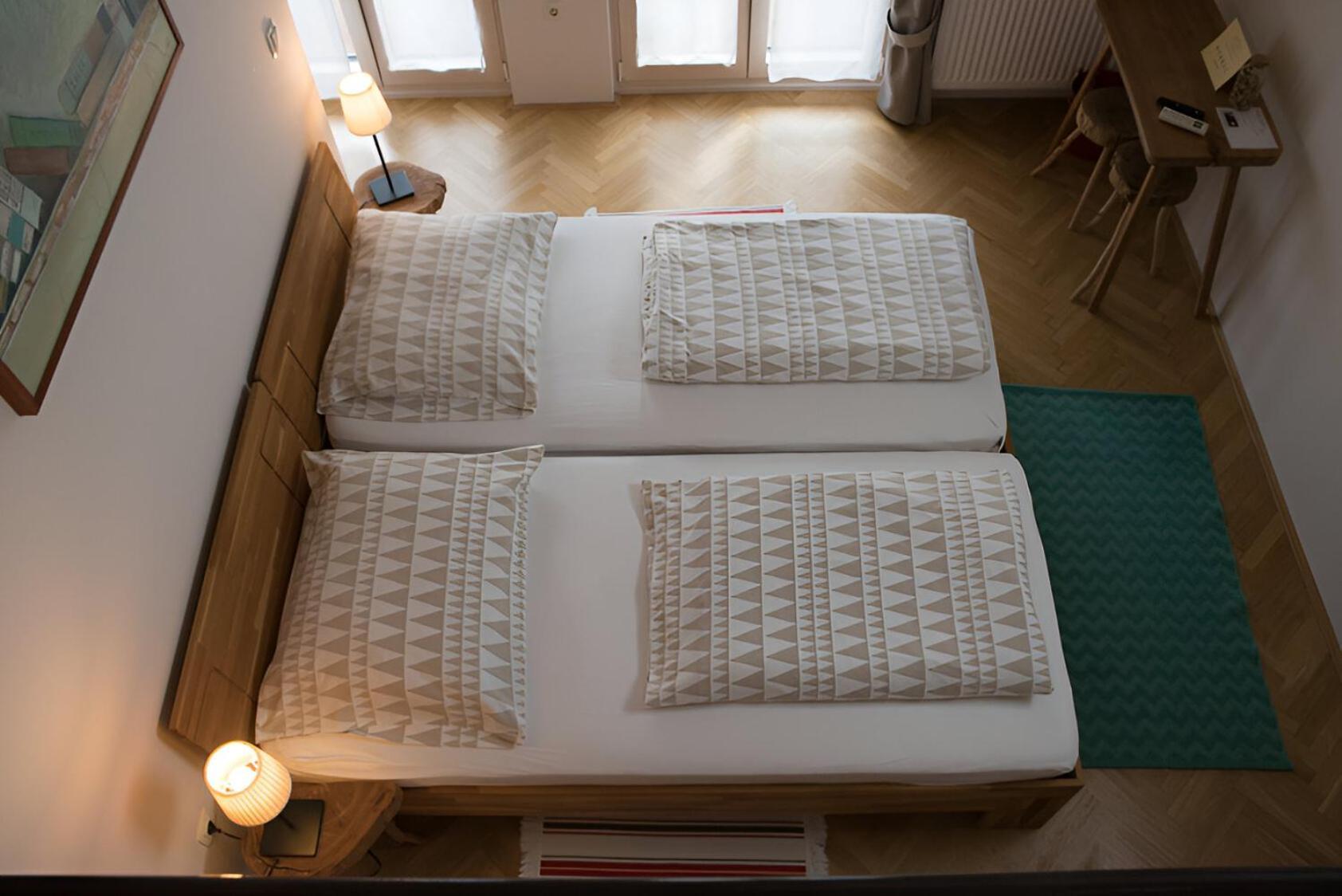 Bed & Breakfast Dvorec Petrovče Buitenkant foto