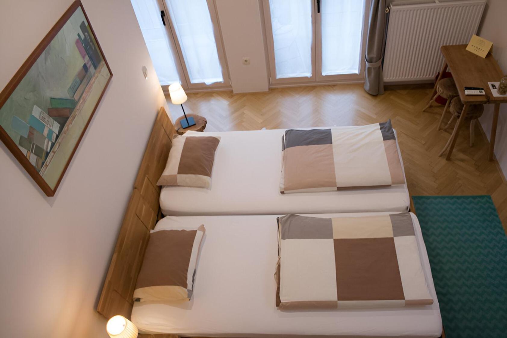 Bed & Breakfast Dvorec Petrovče Buitenkant foto